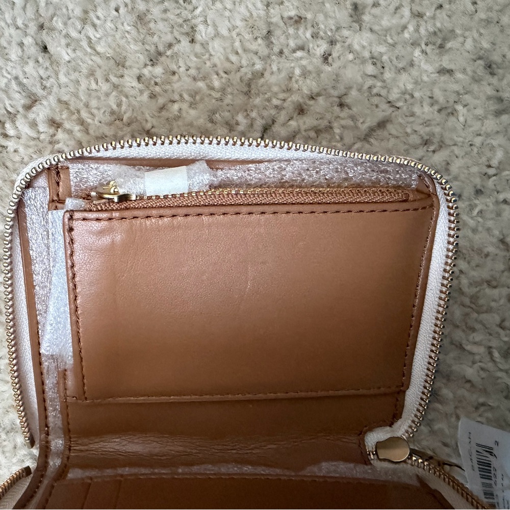 NWT | Coach | Quilted Pink Ombré | Wallet - Picture 3 of 4